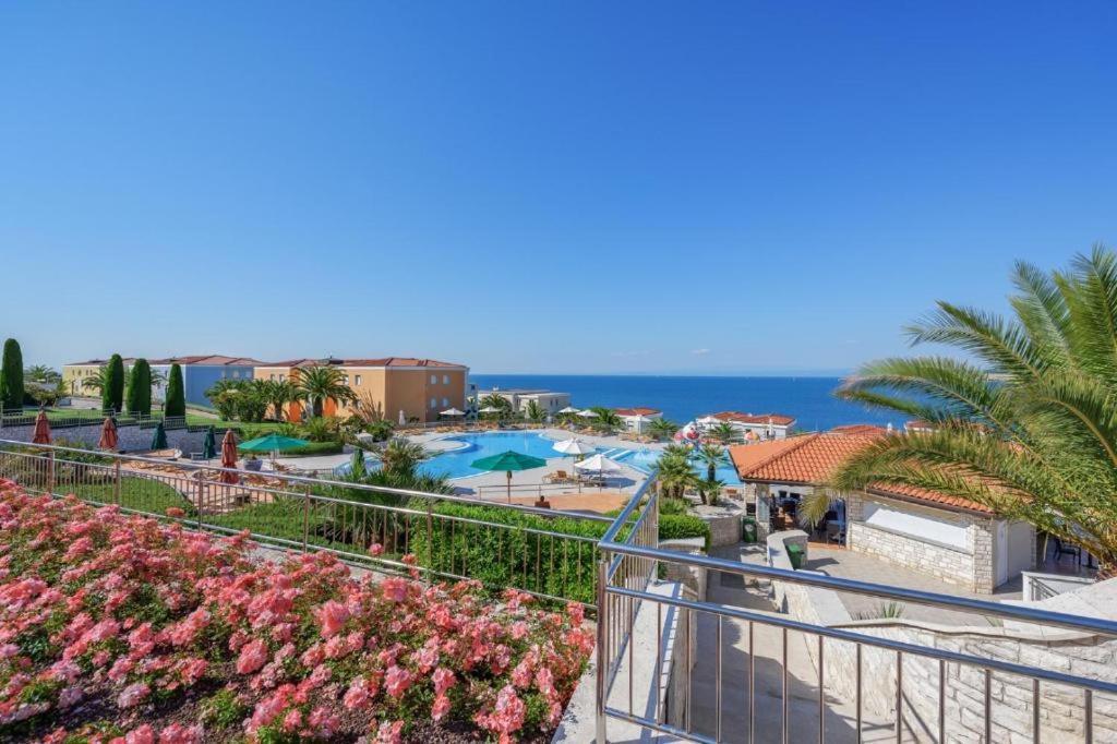 Skiper Apartments & Golf Resort 萨武德里亚 外观 照片